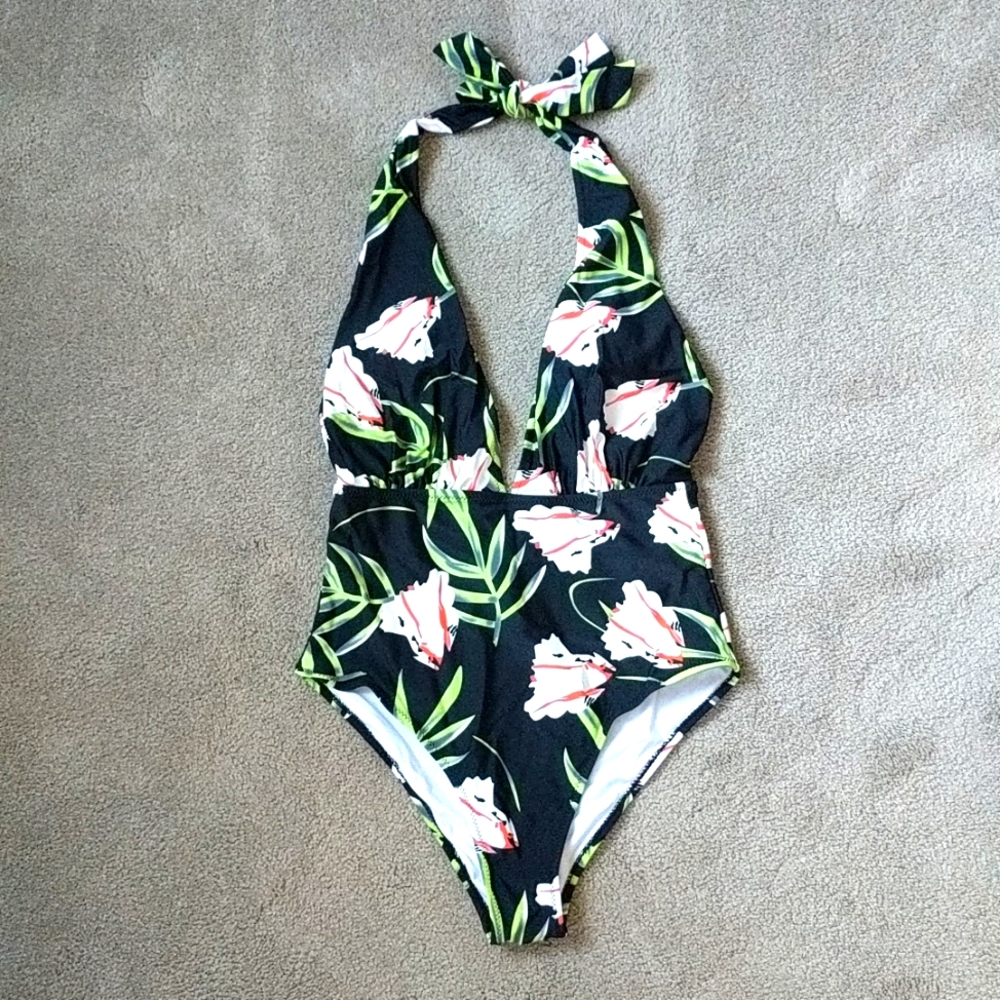 Cupshe Floral One-Piece Swimsuit